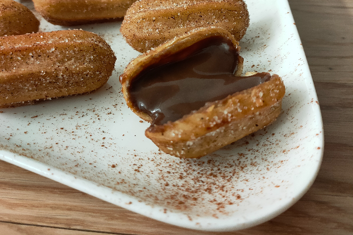 Churros au Chocolat - Saveur Maison Traiteur