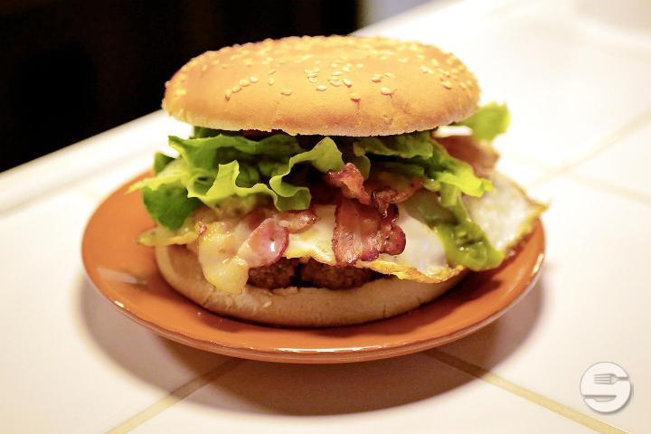 Hamburger Le Spécial - Churrasqueira Lausannoise