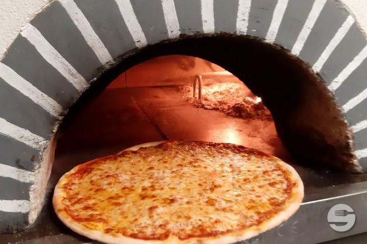 Calzone - Moogi Kebab