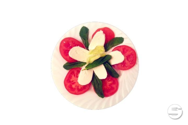 Insalata Caprese - Moogi Kebab