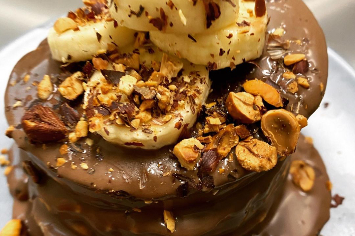 Pancakes Choco-Banana-Nuts - L'impression Café