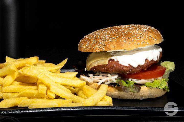 vegetarischer Green-Mountain-Burger "ächt Schwiiz" - Luzis
