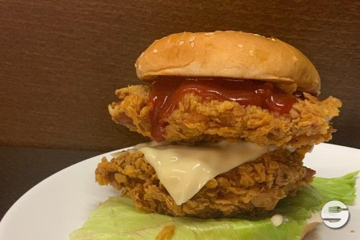 Crispy Zinger Burger - Luzern Fried Chicken