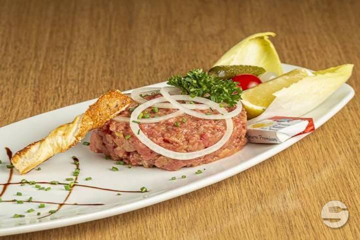 Tartare de Bœuf Épicé au Cognac - Hostellerie du 16ème siècle