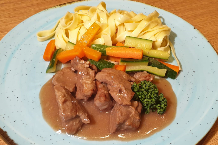 Sauted Veal with Vegetables - Hostellerie du 16ème siècle