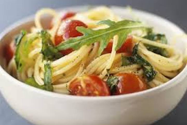 Linguine à la Tomate, roquette, parmesan - Le Lyrique
