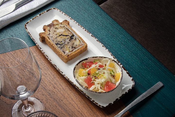 Veal and Poultry Pie - Monsieur Bouillon