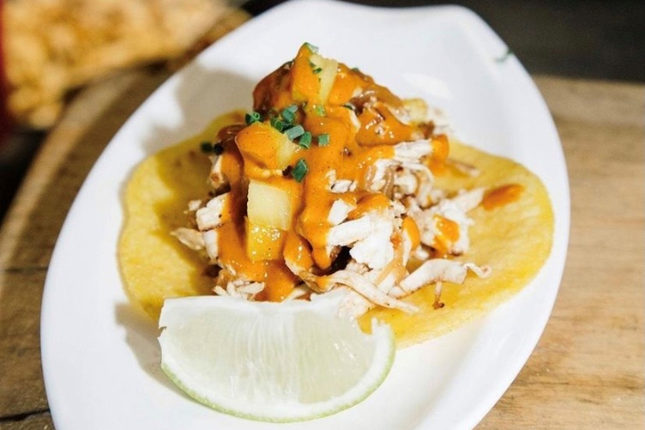 Taco Tinga de la Gringa - Clandestino