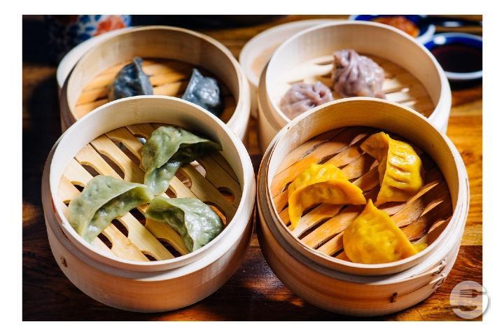 Signature Momo’s mit Rindfleisch - Sogi's Restaurant