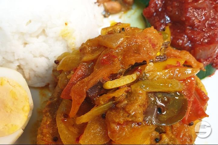 N4. Nasi Lemak Kari Ikan - Sedap Kitchen