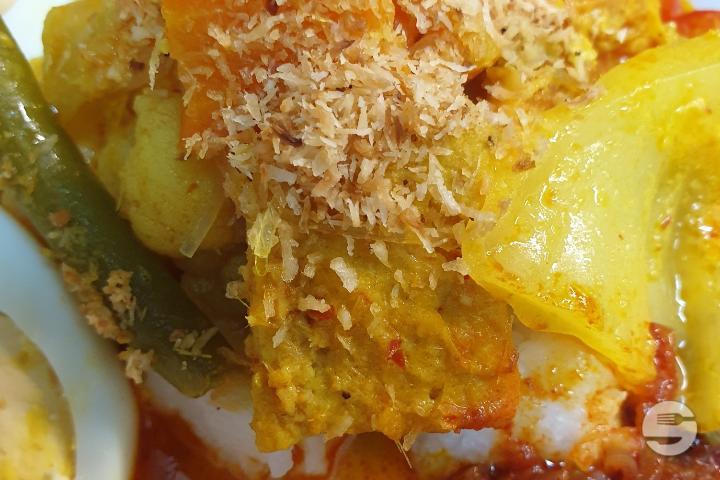 S6. Lontong - Sedap Kitchen