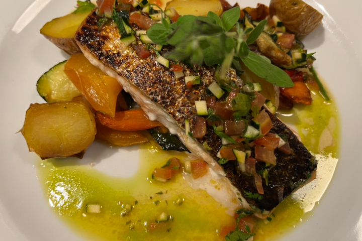 Salmon Fillet with Crispy Skin - Paris Bistrot
