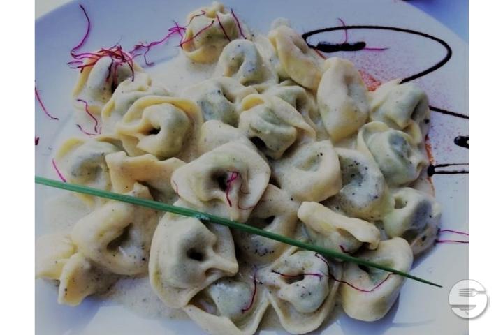 TORTELLINI ALLA PANNA - Villa Duchessa