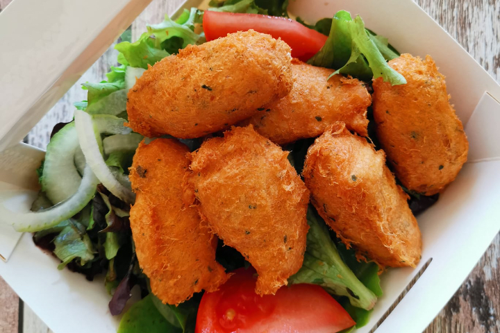 Frituras variadas (3 Bolinhos de bacalhau, 3 Rissóis de carne, 3 Croquetes com carne) - Au Tablier Portugais