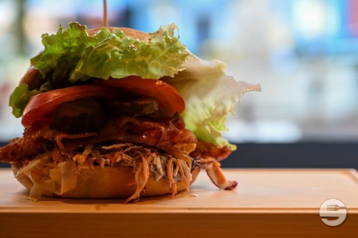 Chicken Cheddar - WOLF Burger & Steak Bar