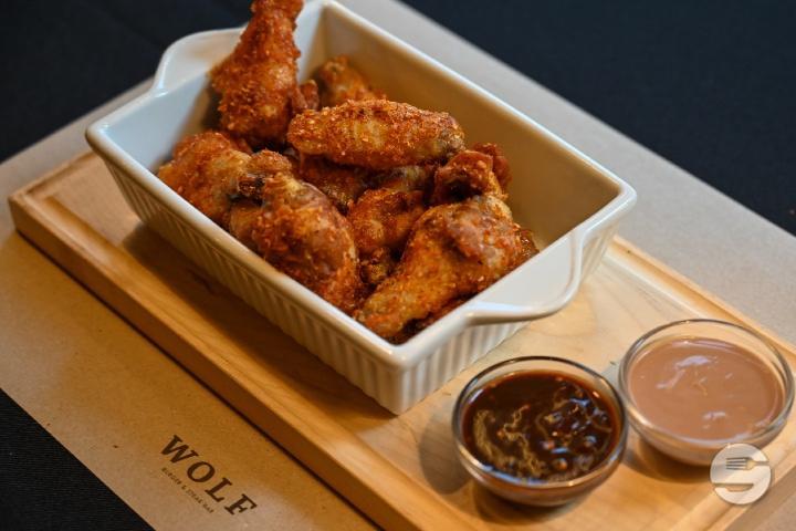 Hausgemachte Chicken Wings (klein) - WOLF Burger & Steak Bar
