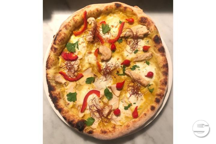 POLLO E CURRY - La Bestia - Pizza Pizza