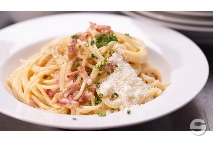 Spaghetti oder Penne Carbonara - Snack-Boxenstopp