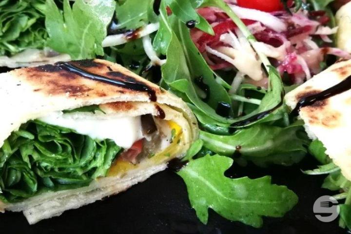 Vegetarian Piadine - Un R de Famille