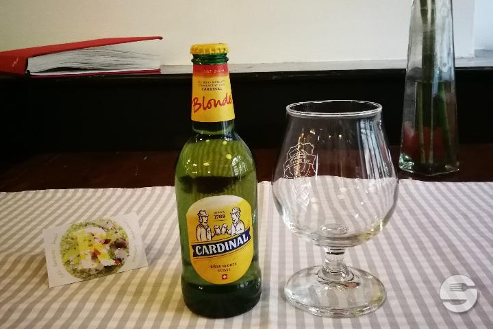 Cardinal Blonde - Un R de Famille