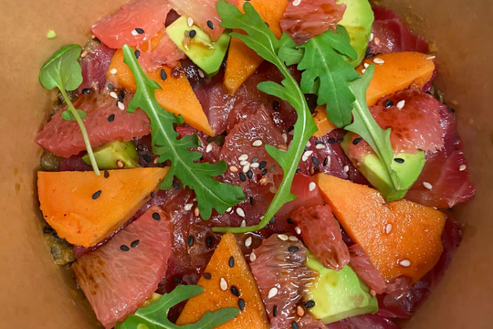 Poke Bowl Nordico-Créole, Gravlax de Saumon - Un R de Famille