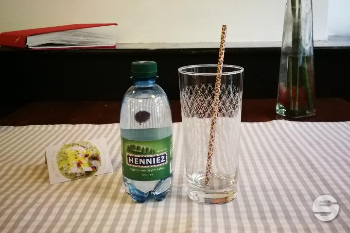 Henniez Verte - Un R de Famille