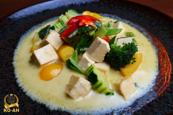Tofu & Vegetables with Green Curry - KO-AH