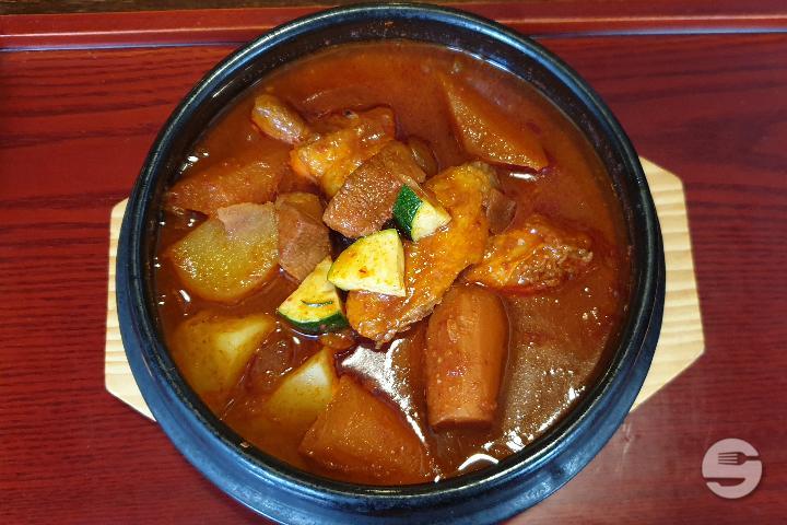 Dak Bokkeum Tang - Kimchi