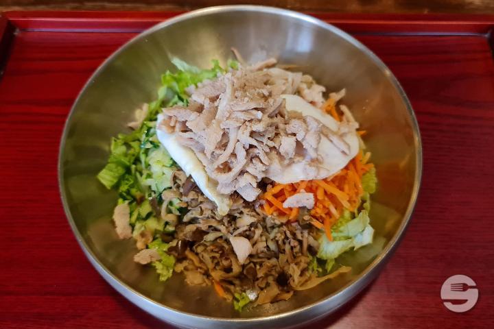Bibimbap with Vegetables & Sauteed Chicken - Kimchi