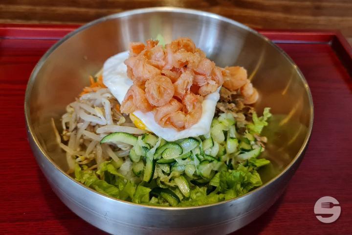 Bibimbap with Vegetables & Shrimps - Kimchi