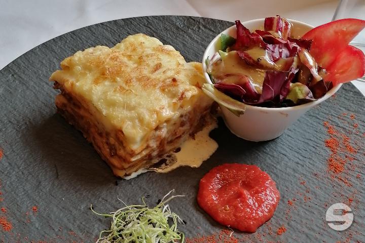 Lasagne au Boeuf et sa salade mélée - Le Maître Jaques
