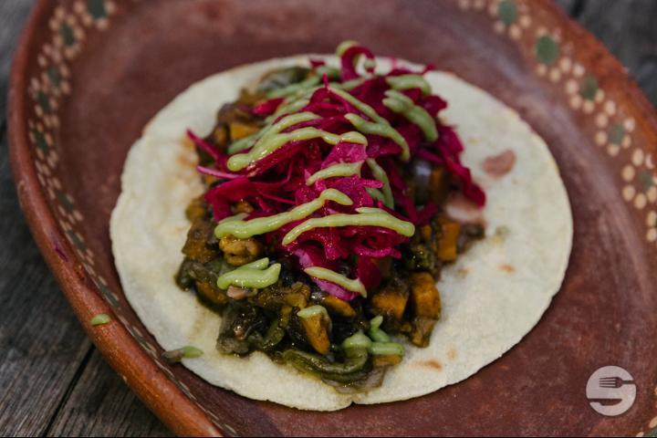 Tacos Nopalitos, Cuitlacoche y Camote - Taqueria Los Cuñados