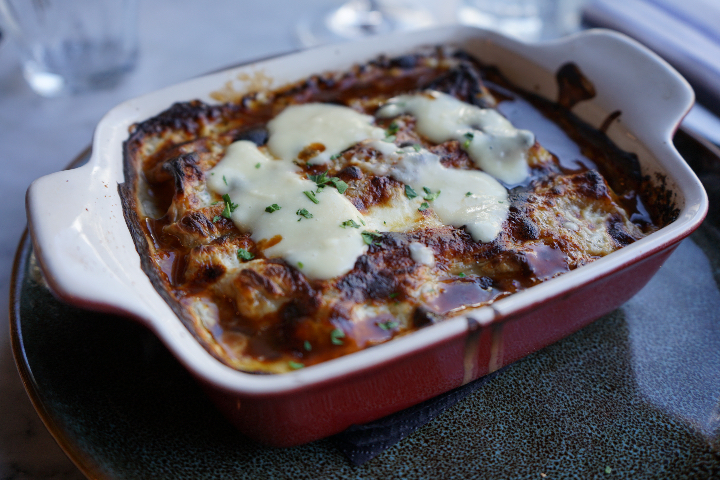 Cannelloni au Ragoût de Boeuf et aux Truffes - Gigi Cucina & Bar