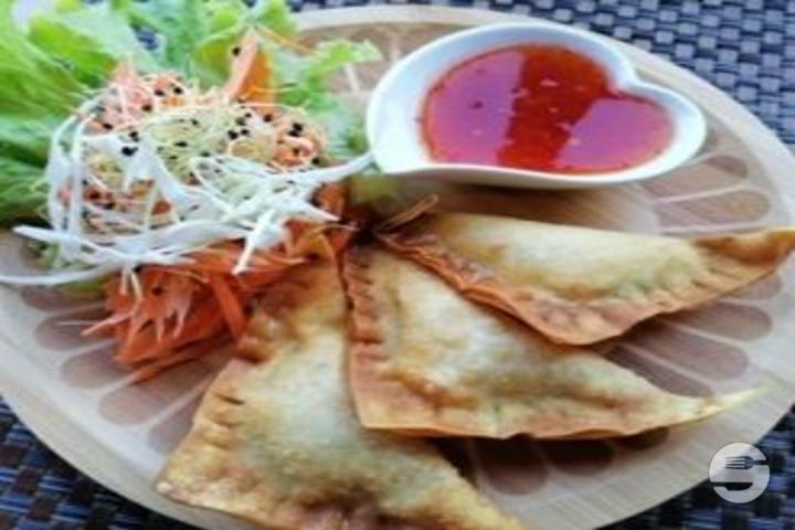 Fried Chicken Ravioli - Lamaï Thaï Food