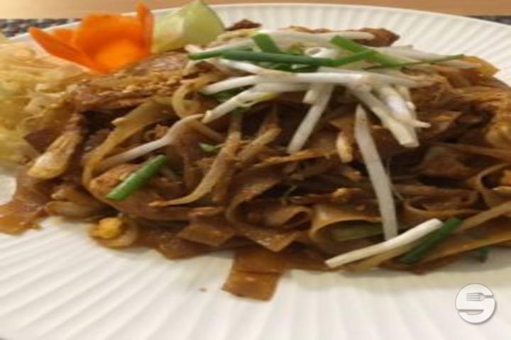 Pad Si-Io with Duck - Lamaï Thaï Food