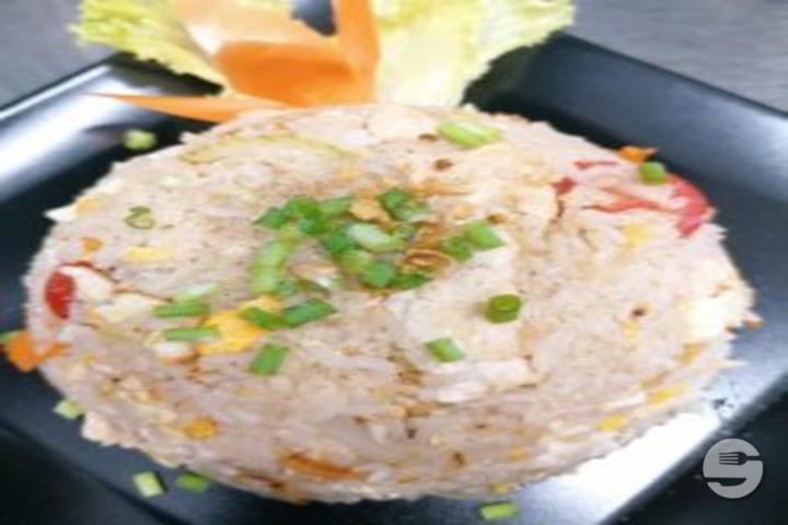 Stir-Fried Rice Soy Sauce with Chicken - Lamaï Thaï Food