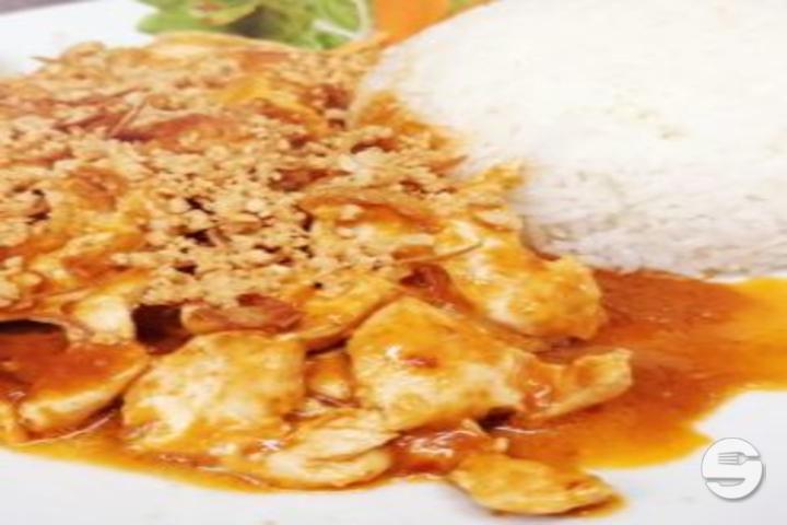 Satay Sauce Chicken - Lamaï Thaï Food