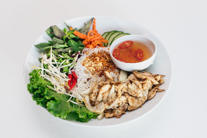 Bo Bun au poulet - Little Saigon