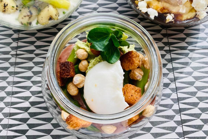 Salade d’asperges vertes & burratina - Rooftop 42