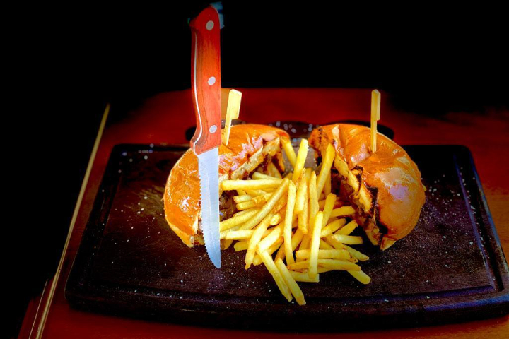 Spagheti Burger - Safemeat Steakhouse