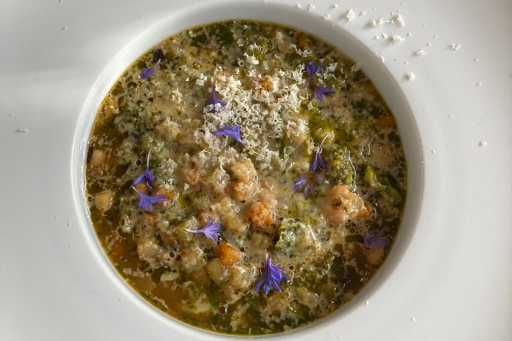 Vegetarian minestrone with truffle - Restaurant Pavillon