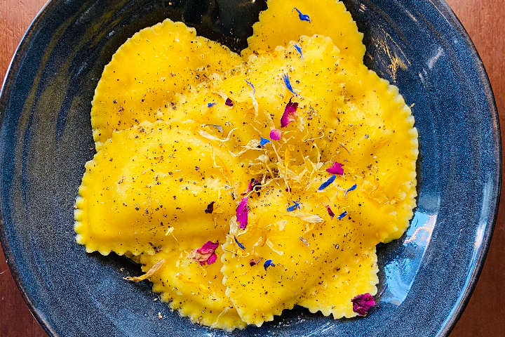 RAVIOLI AU PERCORINO ET PIGNONS 230GR - Al Mercato