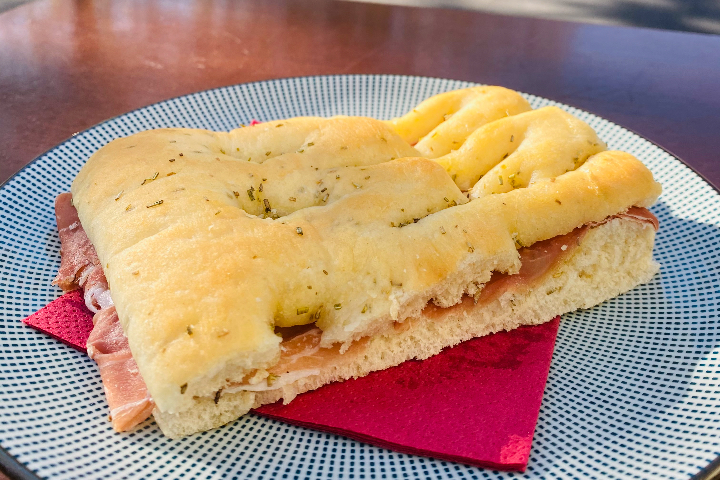 FOCACCIA ET CHARCUTERIE - Al Mercato
