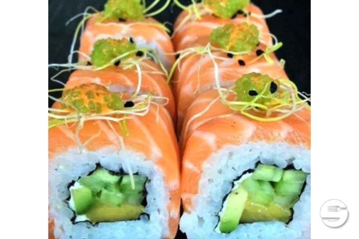 Salmon Roll - Just Cafè