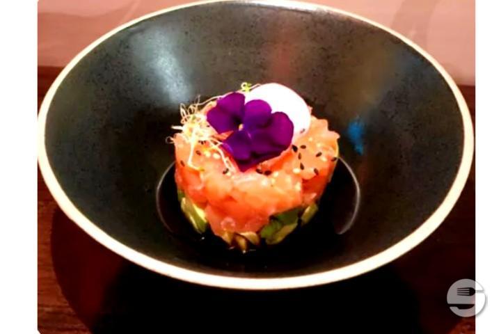 Tartare Salmon and Avocado - Just Cafè