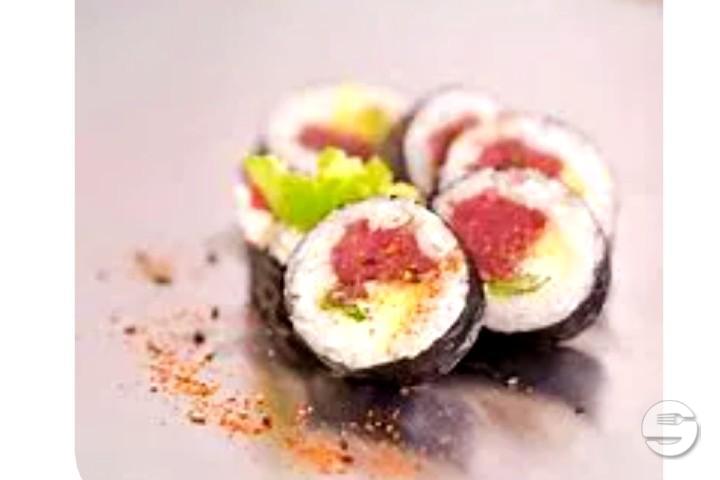 Futomaki Tuna and Mango - Sushi Bellinzona