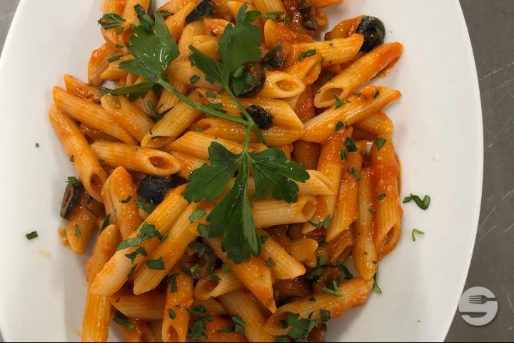 Pâtes à l'Arrabiata - Café de Béthusy