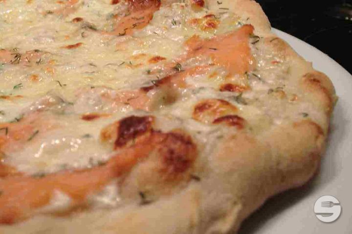 Pizza Salmone - Pizzeria du Chemin de Fer