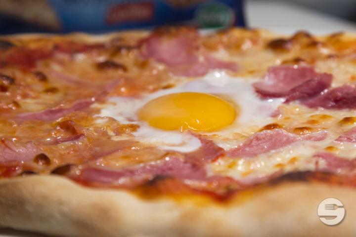 Pizza Fribourgoise - Pizzeria du Chemin de Fer