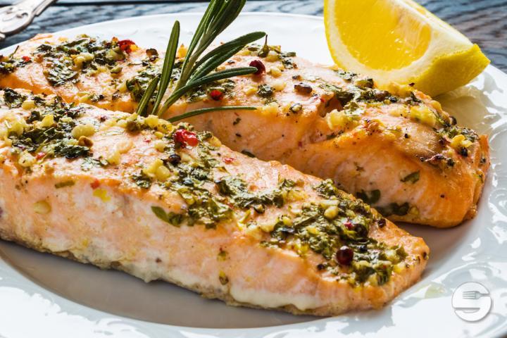 Grilled Salmon Steak with Saffron Sauce - Pizzeria du Chemin de Fer